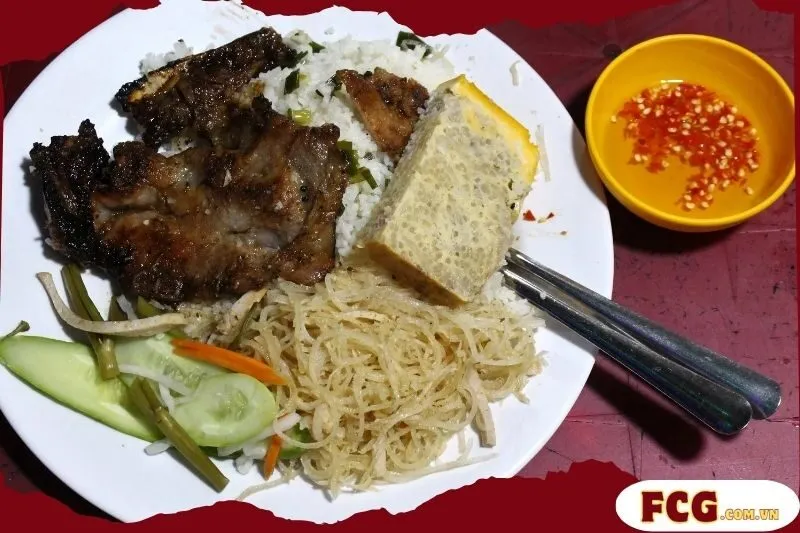 Cơm tấm Huyền (Cơm tấm ma)